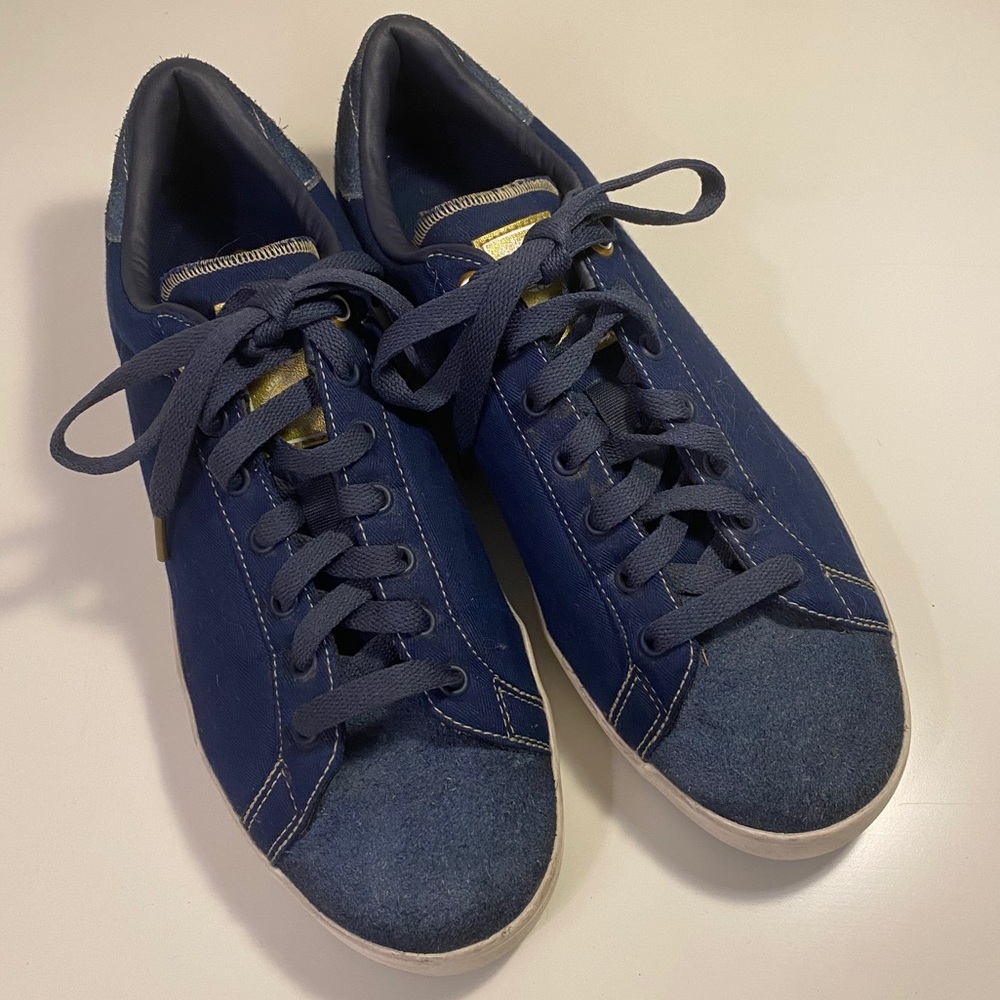 Like New Rod Laver Adidas